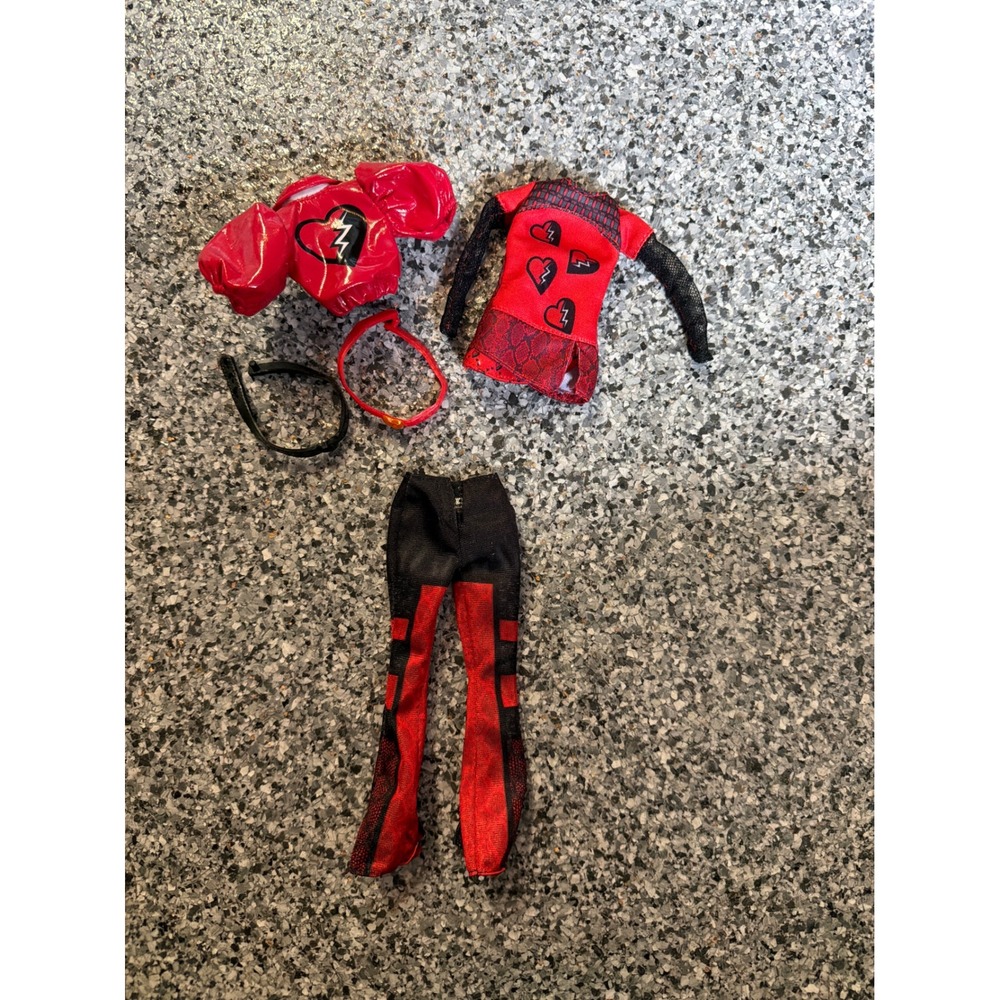 Disney Descendants Rise of the Red Doll Outfit Red and Black 5 Piece Set